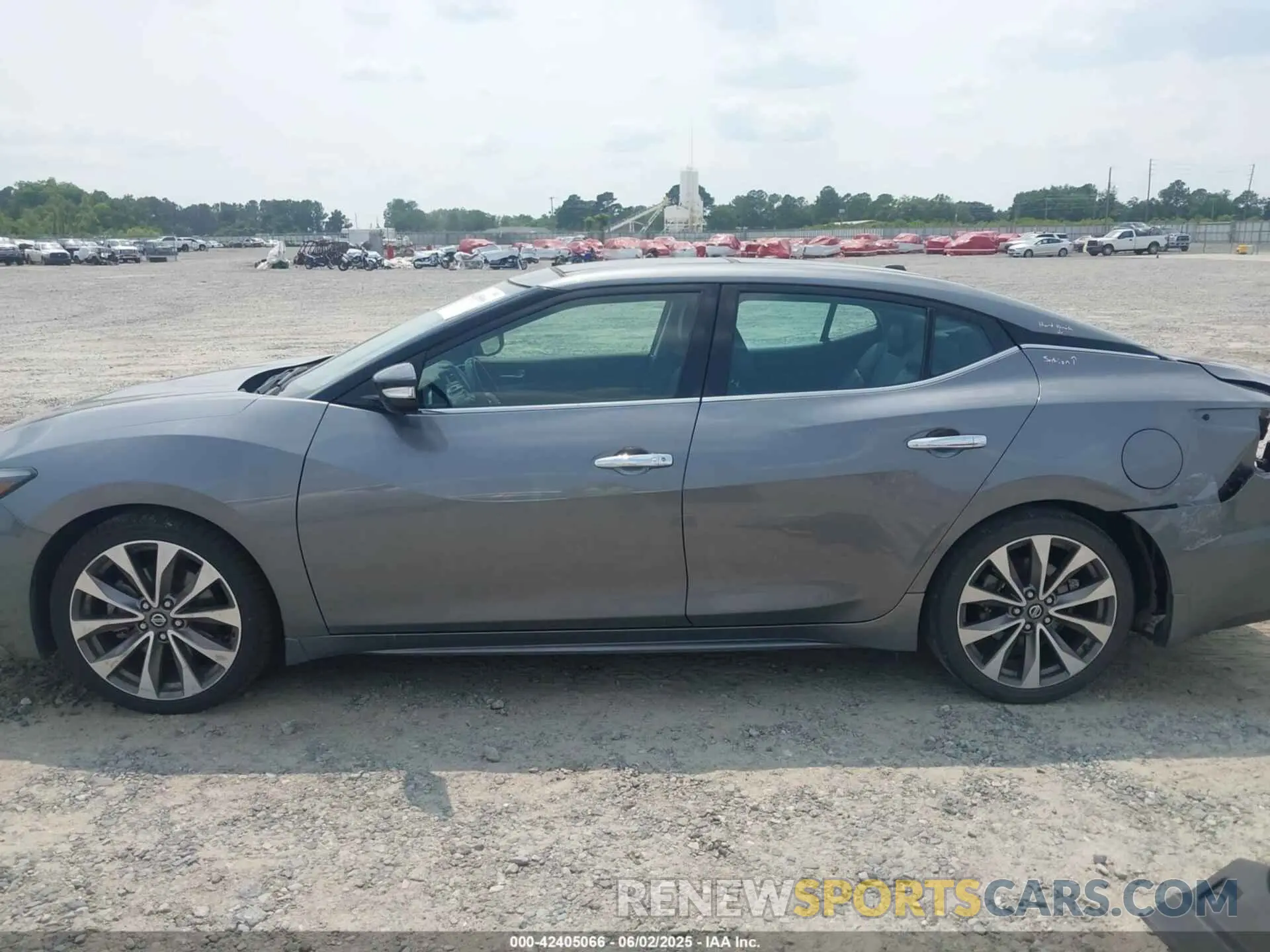14 Photograph of a damaged car 1N4AA6FV1NC503118 NISSAN MAXIMA 2022