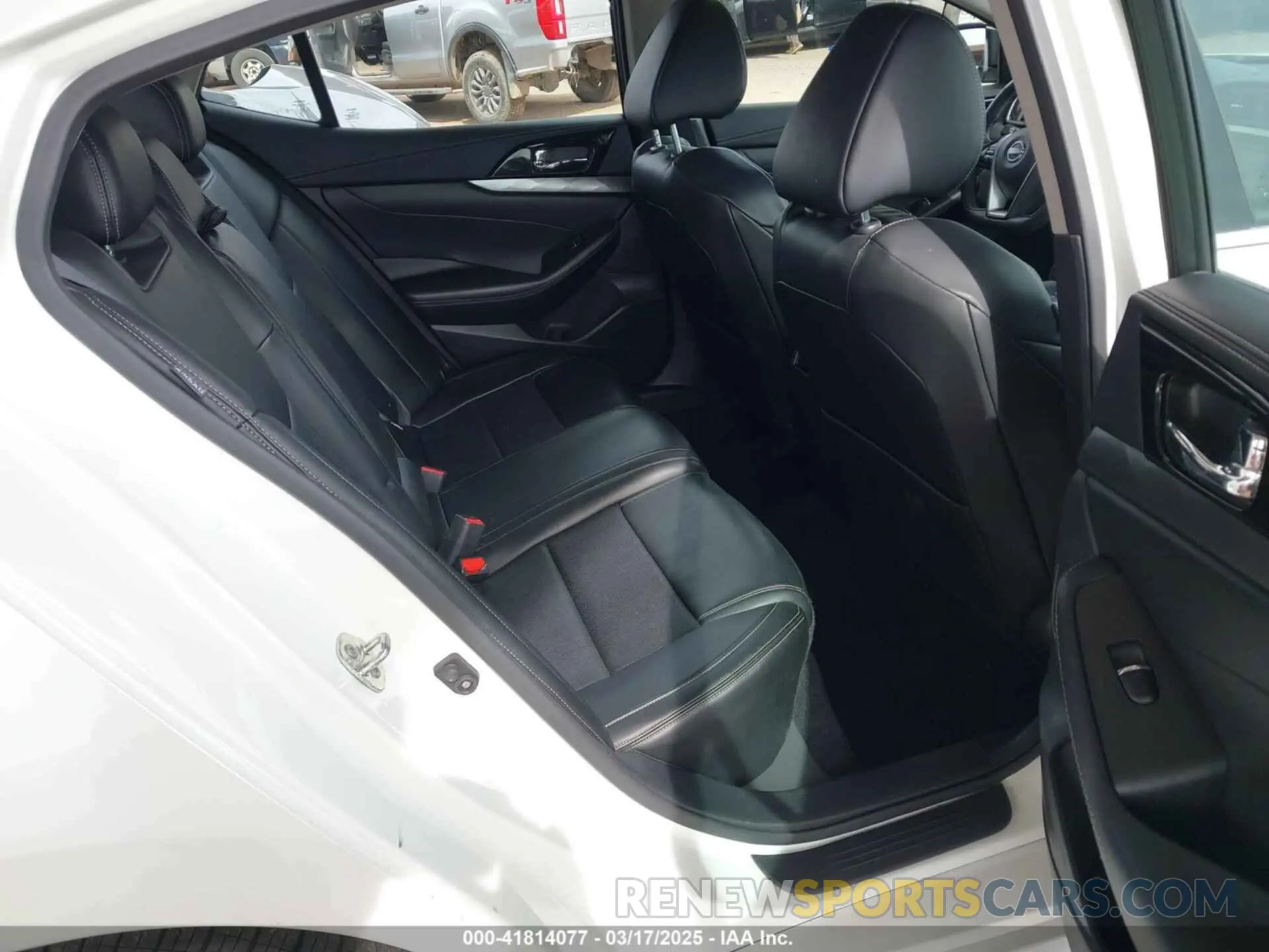 8 Фотография поврежденного автомобиля 1N4AA6CV2PC509307 NISSAN MAXIMA 2023