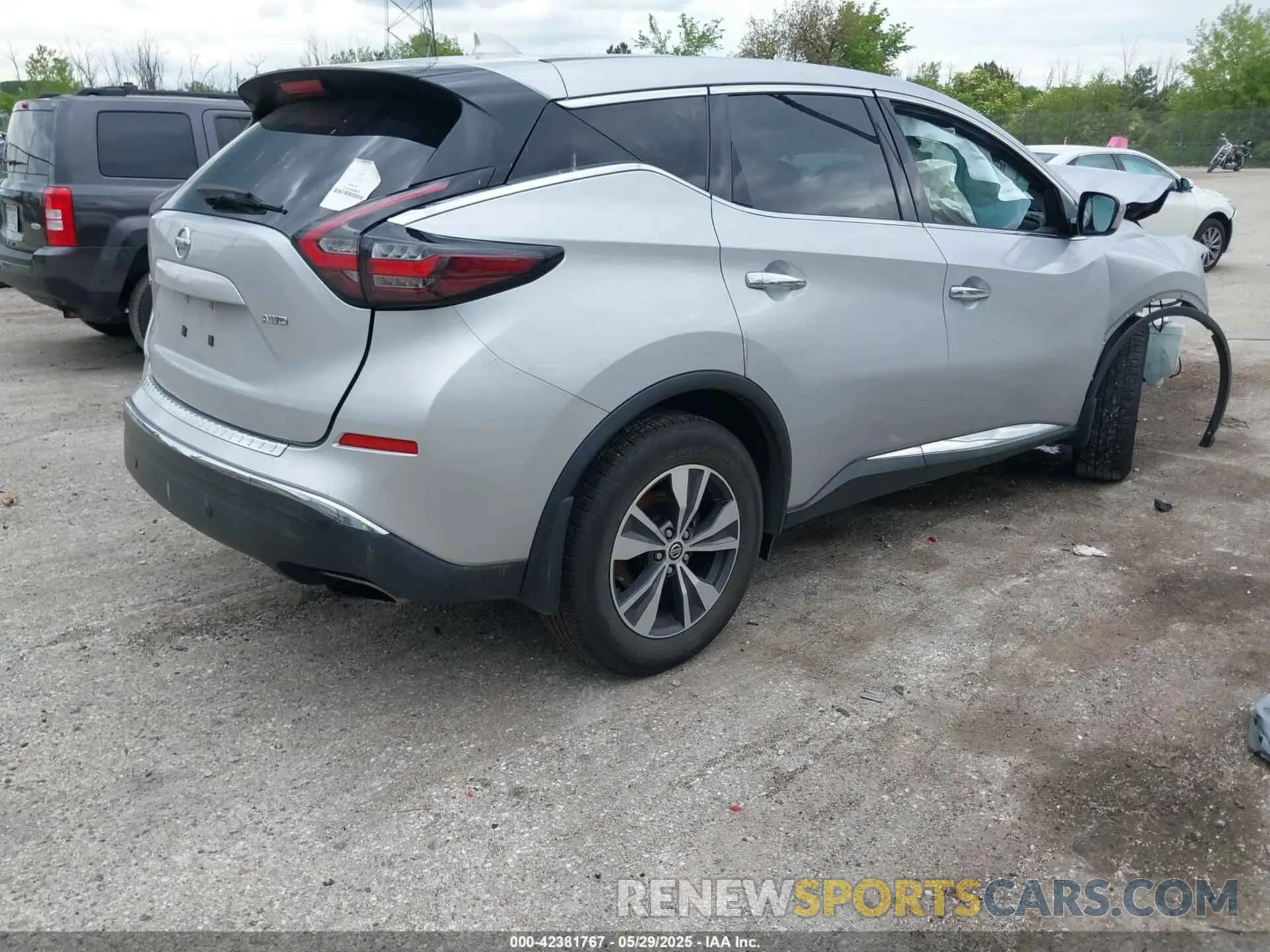 4 Photograph of a damaged car 5N1AZ2AS3LN170748 NISSAN MURANO 2020