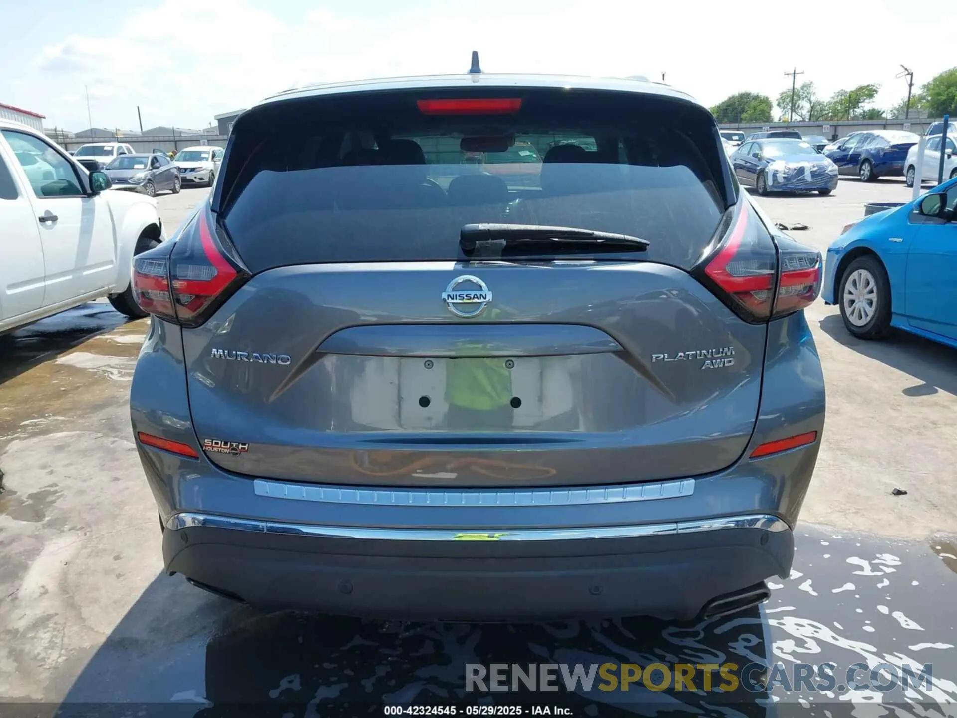 17 Photograph of a damaged car 5N1AZ2DS9MC103600 NISSAN MURANO 2021