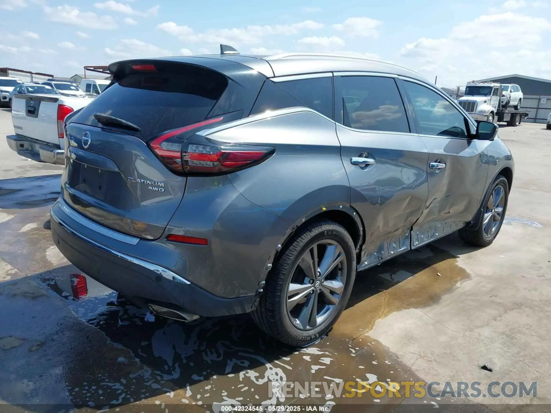 4 Photograph of a damaged car 5N1AZ2DS9MC103600 NISSAN MURANO 2021