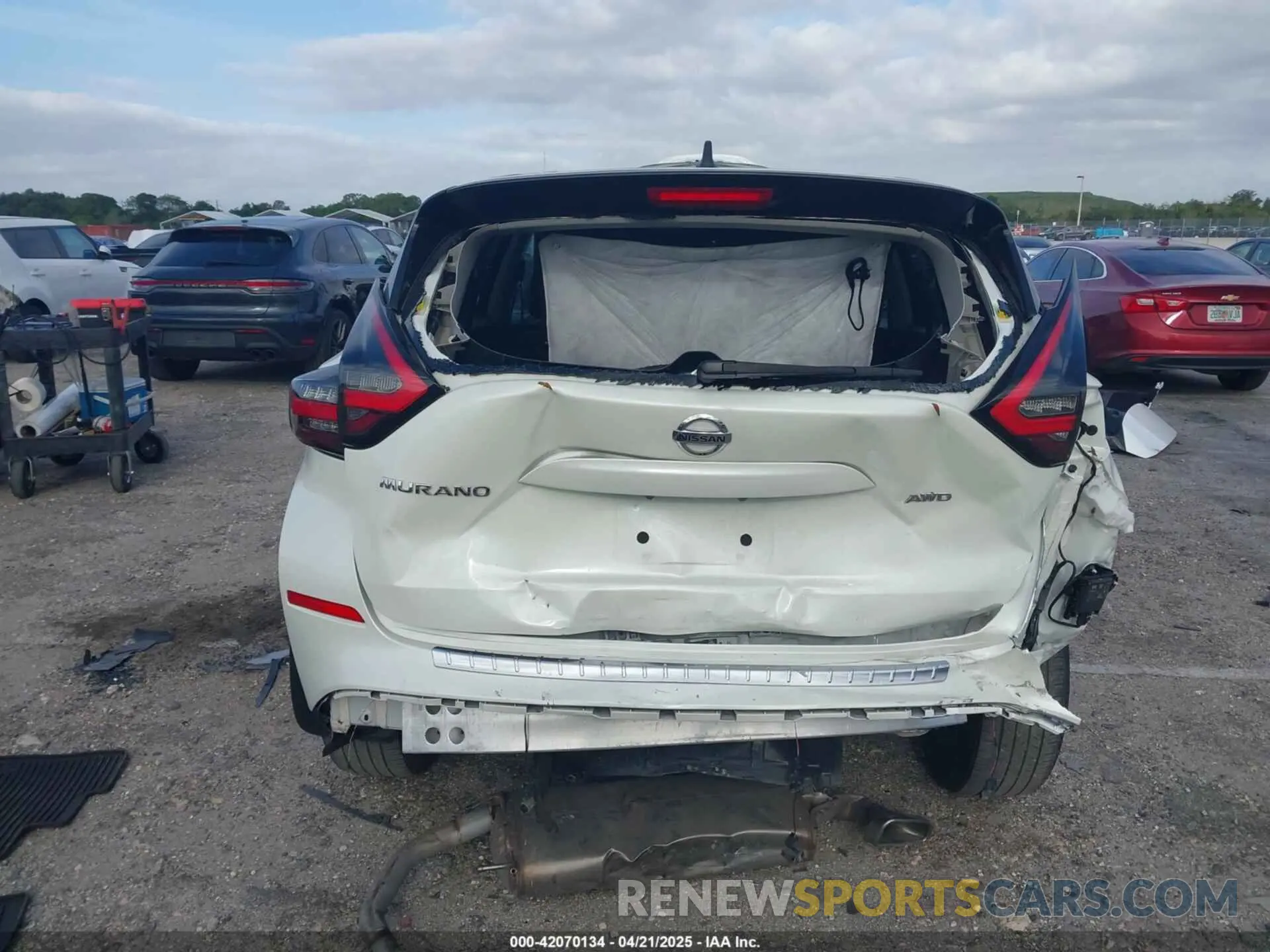 17 Photograph of a damaged car 5N1AZ2ASXNC121965 NISSAN MURANO 2022