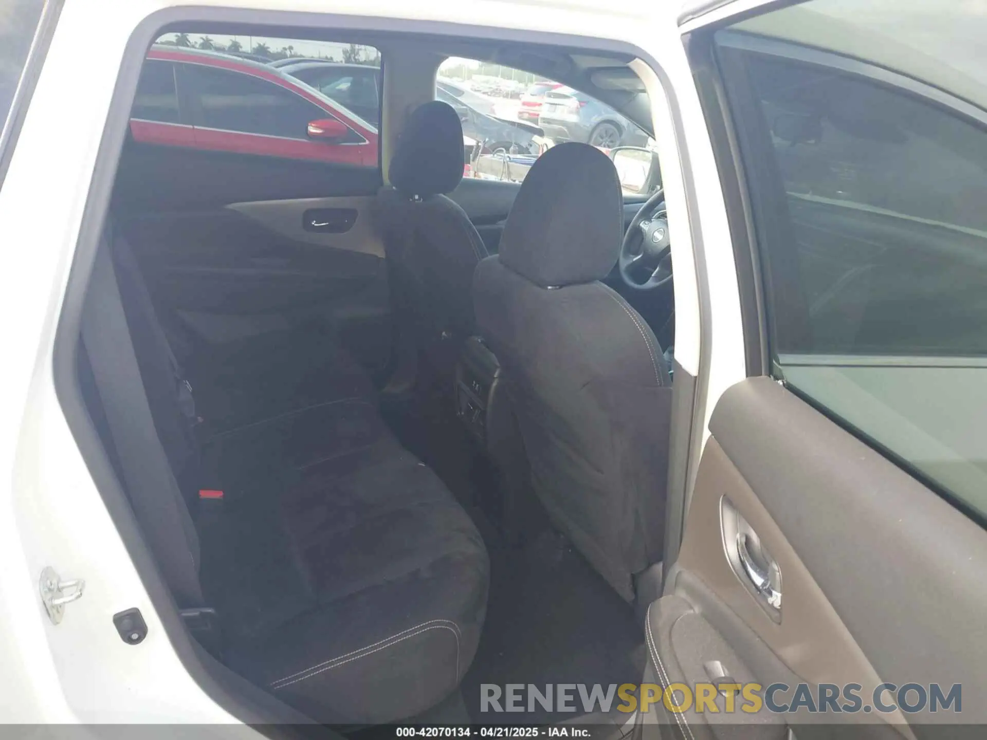 8 Photograph of a damaged car 5N1AZ2ASXNC121965 NISSAN MURANO 2022