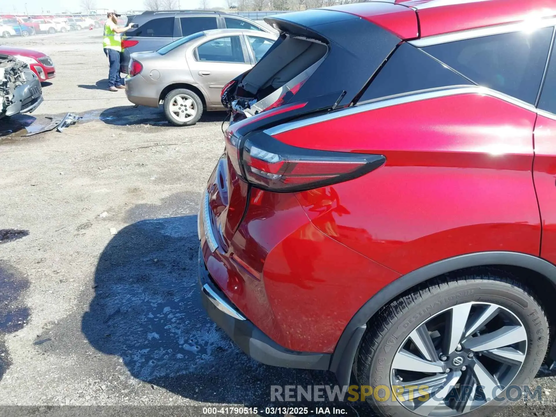 18 Photograph of a damaged car 5N1AZ2CJ8NC107826 NISSAN MURANO 2022