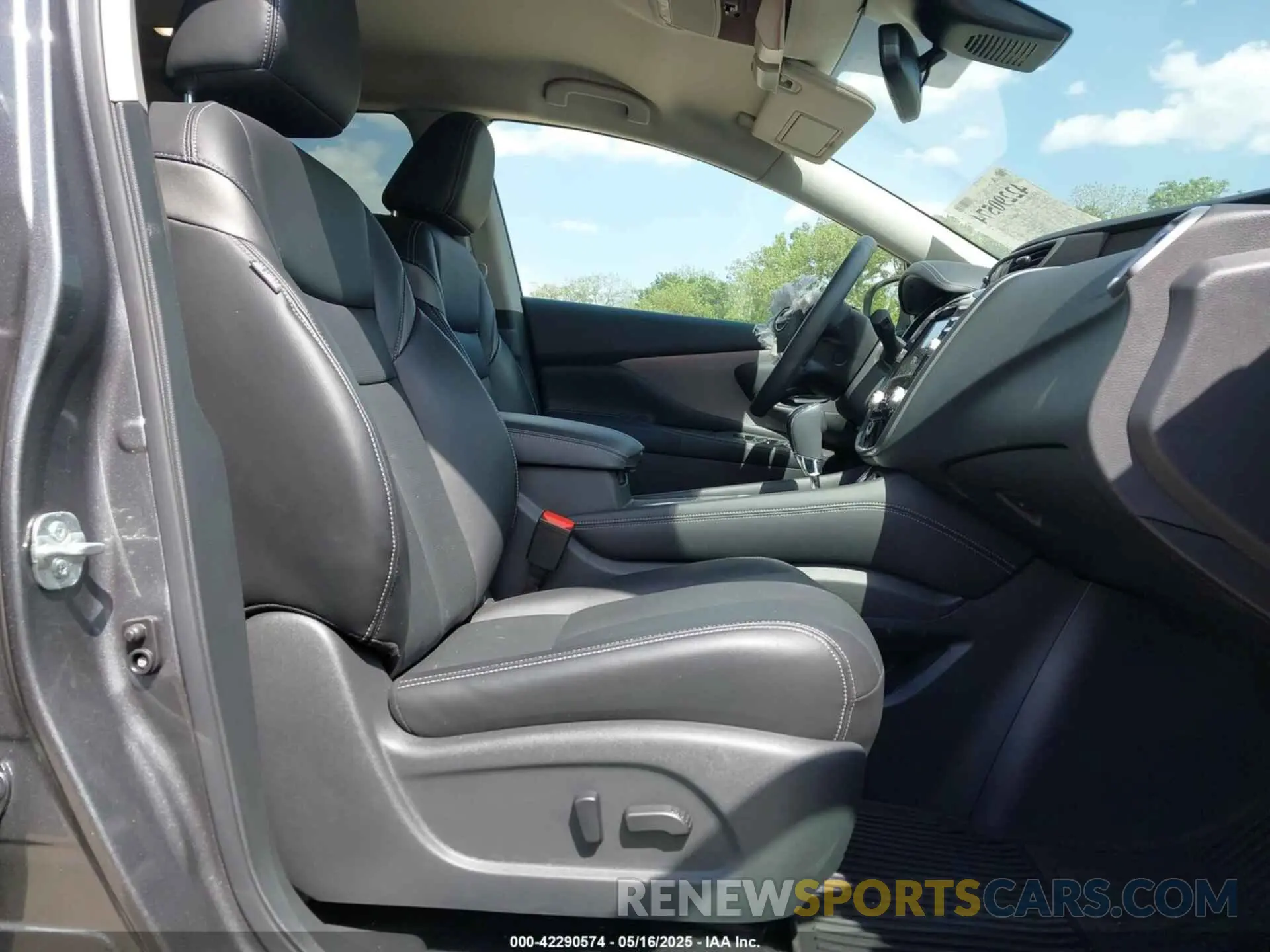 5 Photograph of a damaged car 5N1AZ2CJ9PC137016 NISSAN MURANO 2023