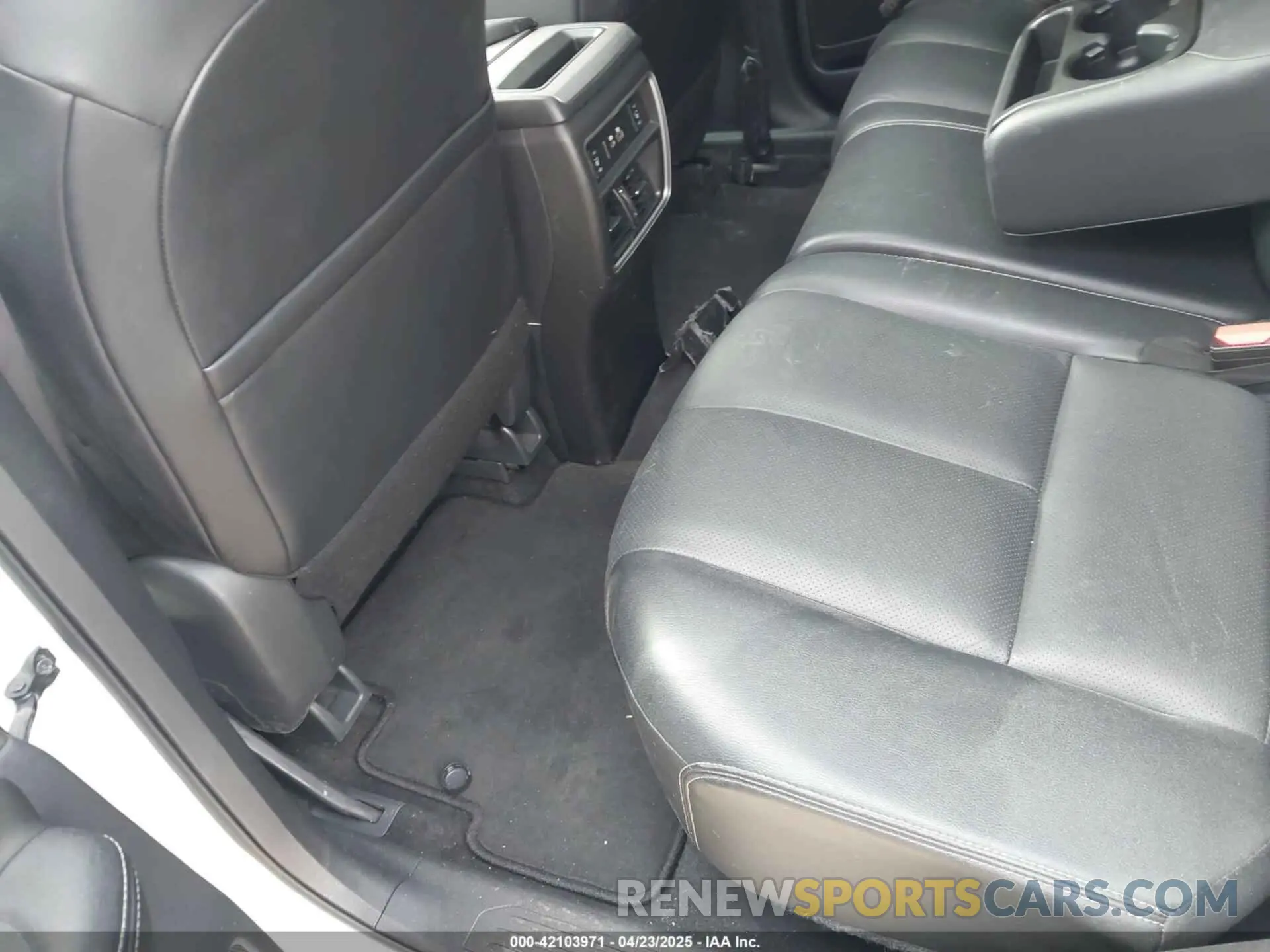 8 Фотография поврежденного автомобиля 5N1AZ2CS0PC130237 NISSAN MURANO 2023