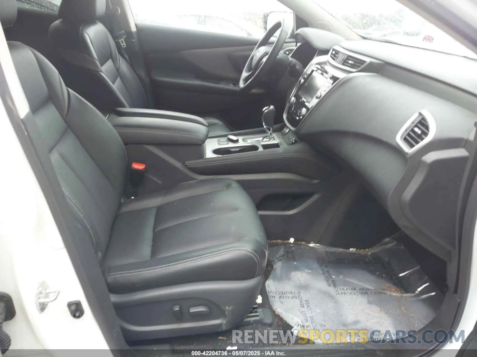 5 Photograph of a damaged car 5N1AZ2CJ2RC114566 NISSAN MURANO 2024
