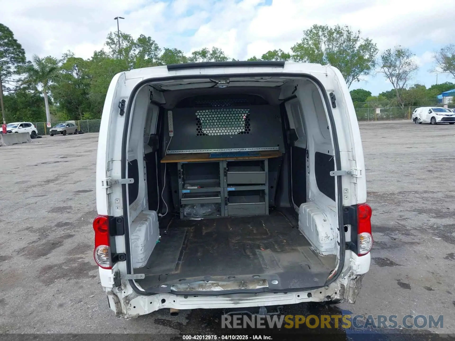 15 Фотография поврежденного автомобиля 3N6CM0KN9LK709594 NISSAN NV 200 2020