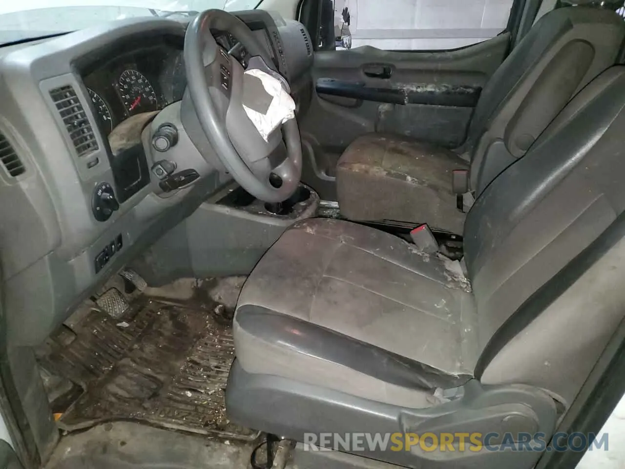 7 Photograph of a damaged car 1N6BF0LY4KN808217 NISSAN NV 2019
