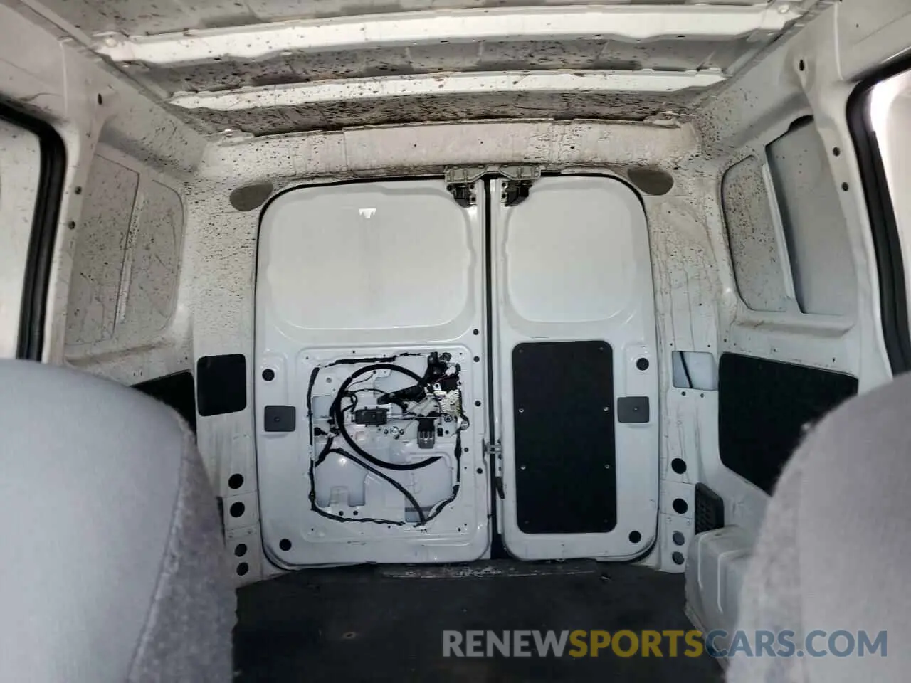 10 Фотография поврежденного автомобиля 3N6CM0KN0KK709501 NISSAN NV 2019
