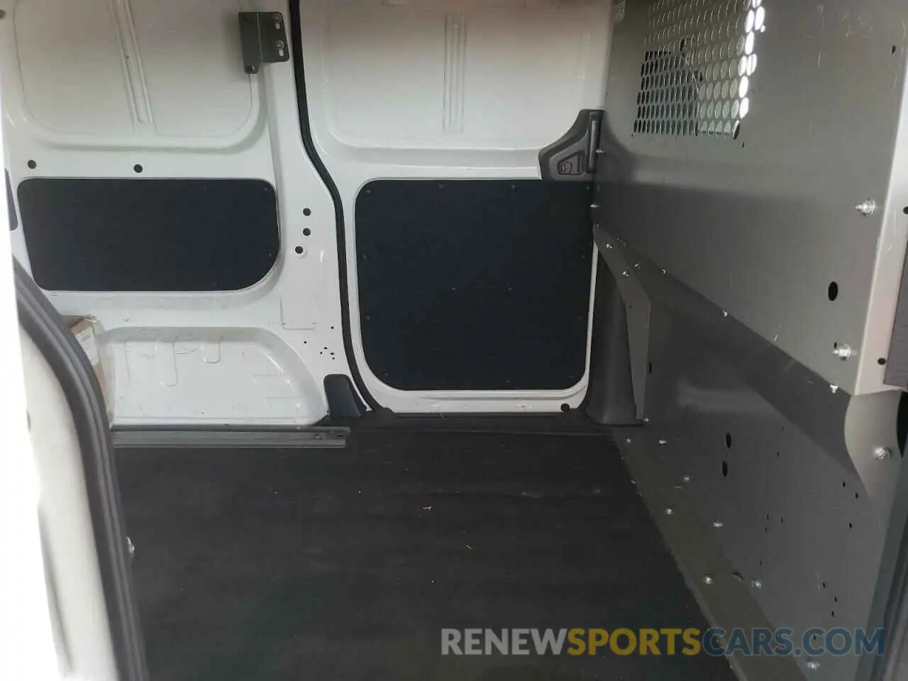 11 Фотография поврежденного автомобиля 3N6CM0KN1KK701486 NISSAN NV 2019