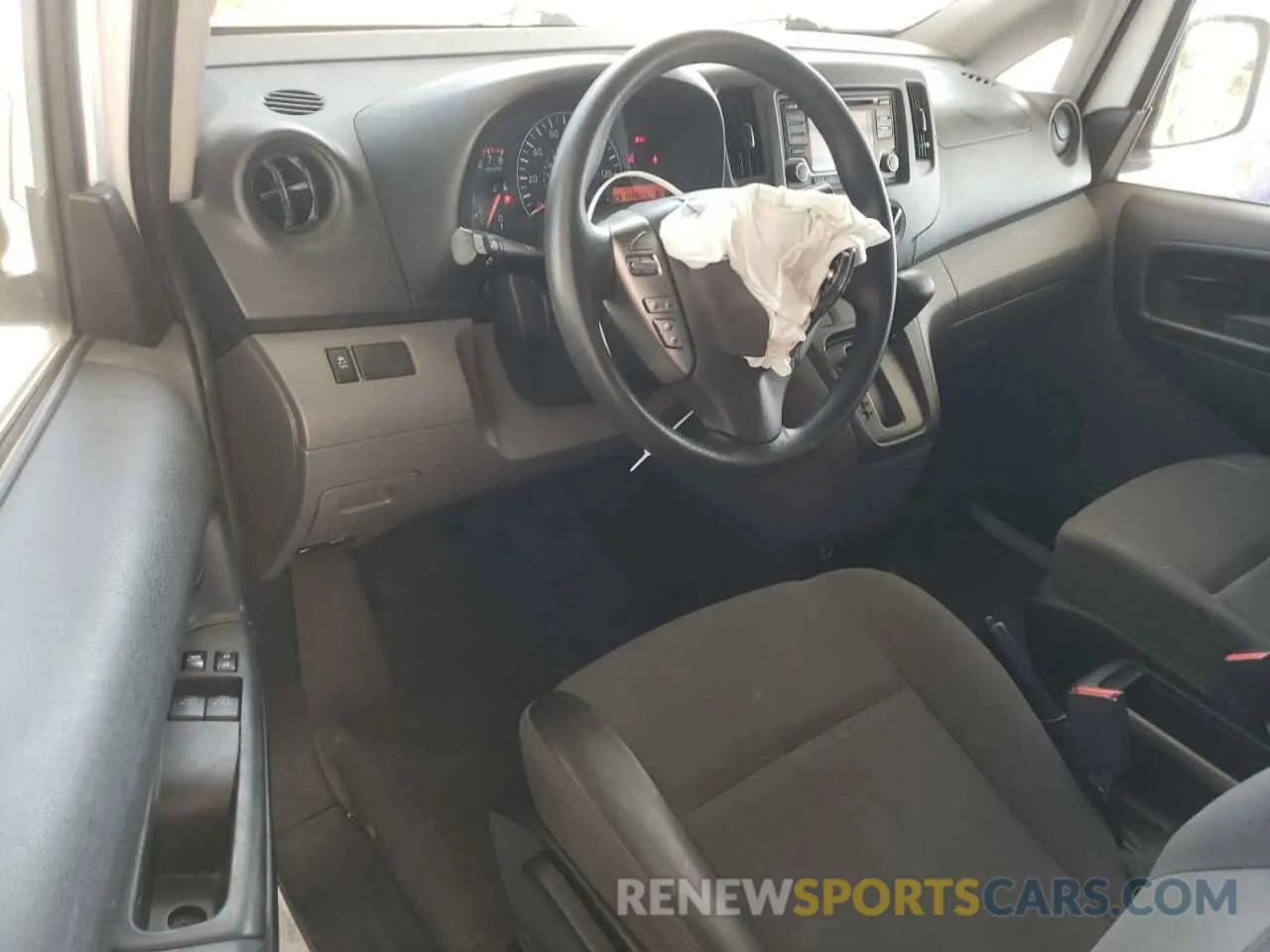 8 Фотография поврежденного автомобиля 3N6CM0KN1KK701486 NISSAN NV 2019