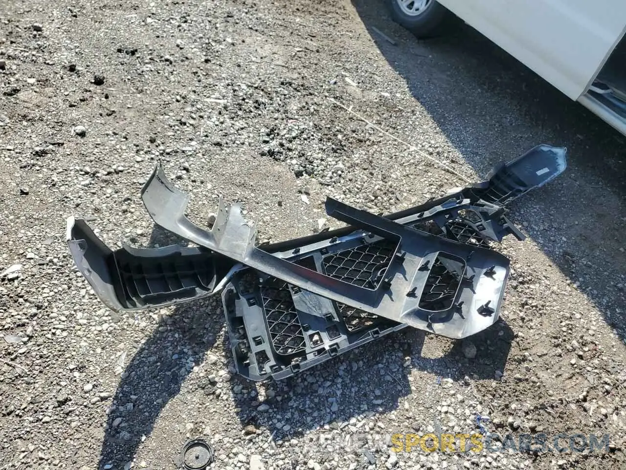 13 Фотография поврежденного автомобиля 1N6BF0LY2LN811733 NISSAN NV 2020