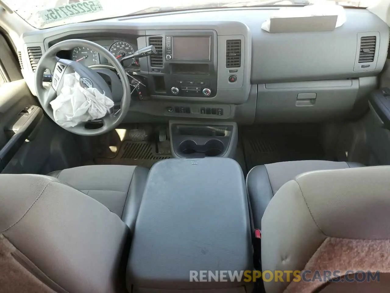 8 Фотография поврежденного автомобиля 1N6BF0LY2LN811733 NISSAN NV 2020
