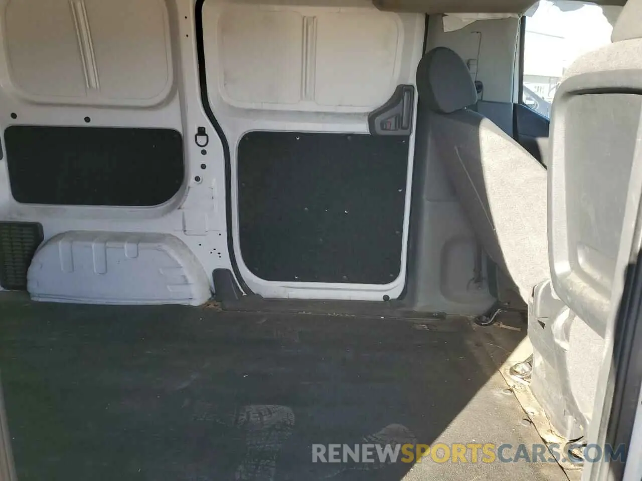 11 Фотография поврежденного автомобиля 3N6CM0KN0LK695679 NISSAN NV 2020