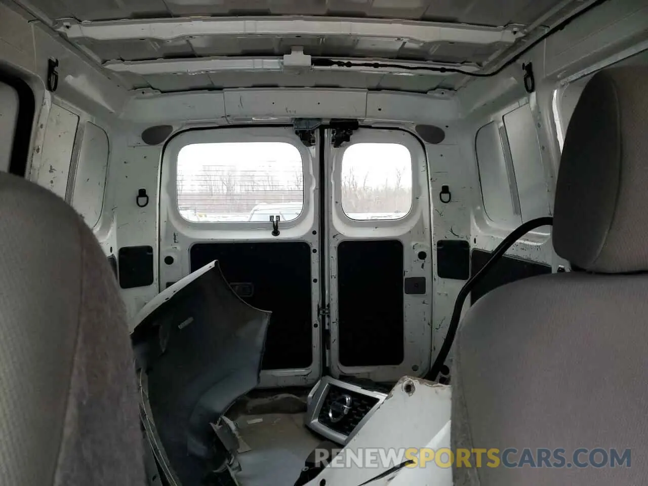 10 Фотография поврежденного автомобиля 3N6CM0KN2LK698020 NISSAN NV 2020