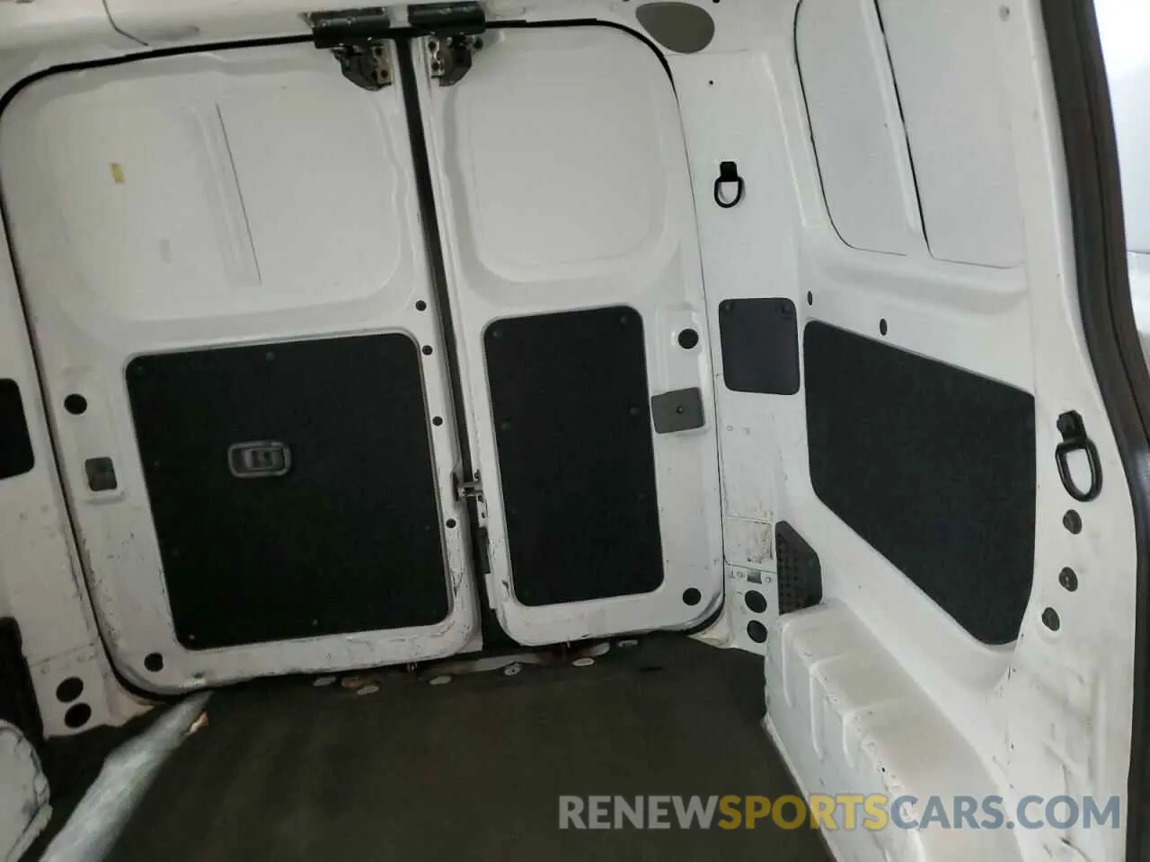 10 Photograph of a damaged car 3N6CM0KN3LK691223 NISSAN NV 2020