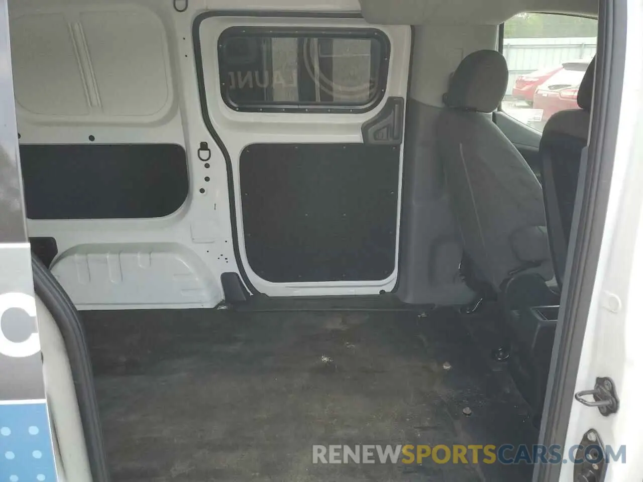 11 Фотография поврежденного автомобиля 3N6CM0KN6LK695766 NISSAN NV 2020