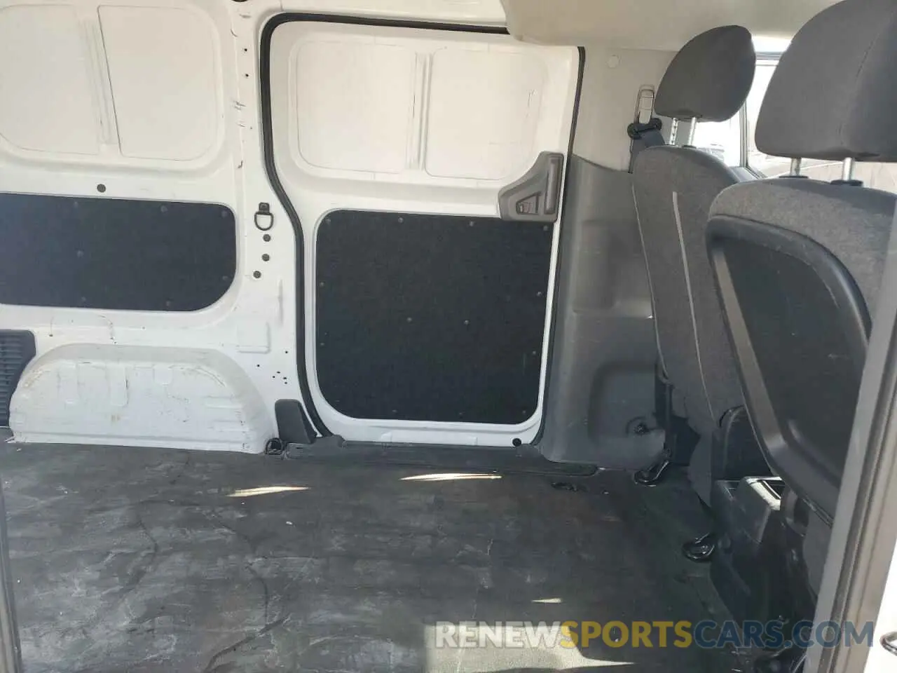 12 Фотография поврежденного автомобиля 3N6CM0KN8LK692075 NISSAN NV 2020