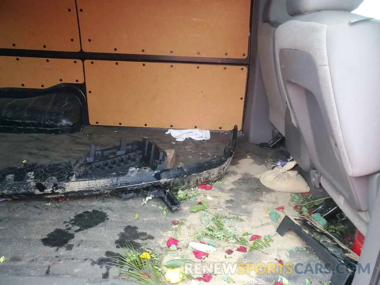 12 Photograph of a damaged car 1N6BF0KY1MN805263 NISSAN NV 2021