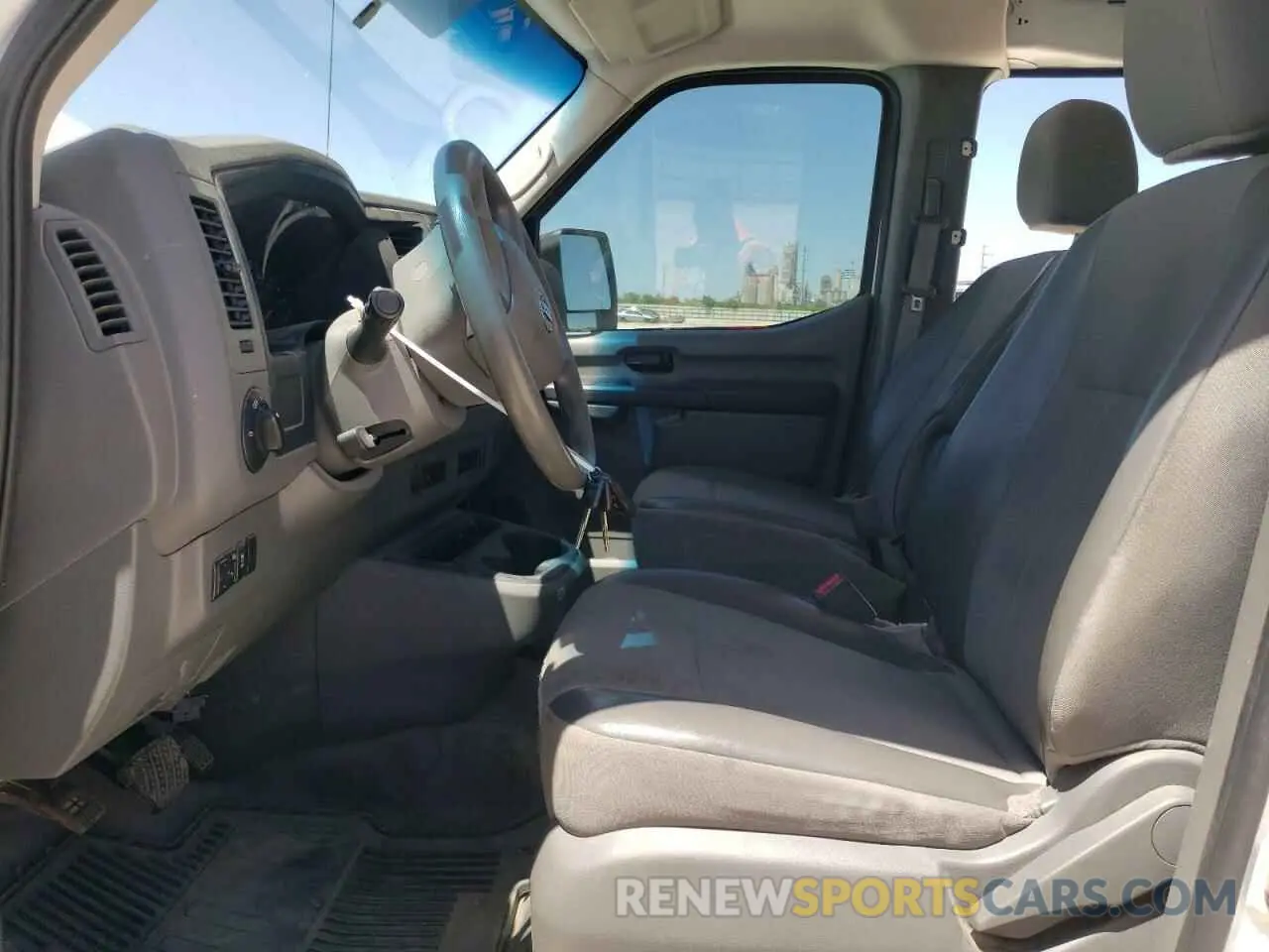 7 Photograph of a damaged car 1N6BF0KY1MN805408 NISSAN NV 2021