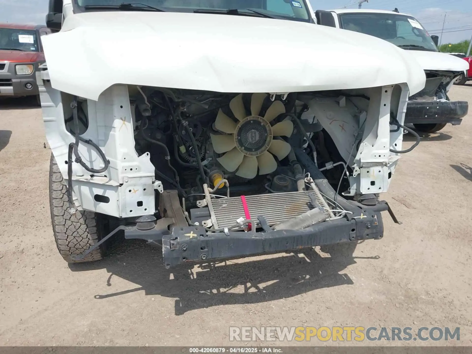 6 Photograph of a damaged car 1N6BF0KM0LN810613 NISSAN NV CARGO NV1500 2020