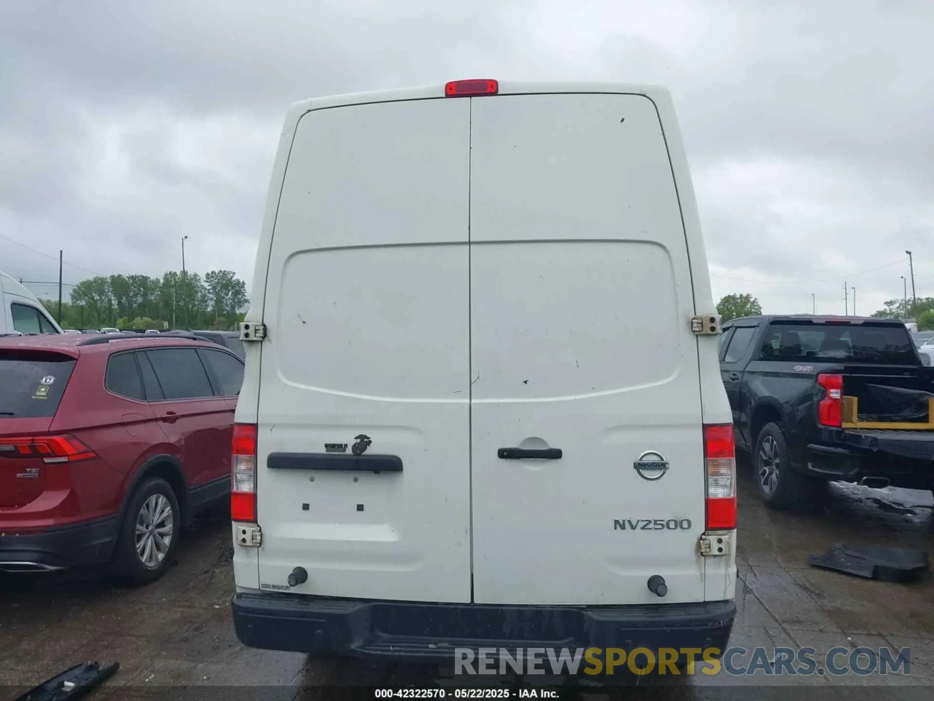 16 Фотография поврежденного автомобиля 1N6BF0LY6KN810650 NISSAN NV CARGO NV2500 HD 2019