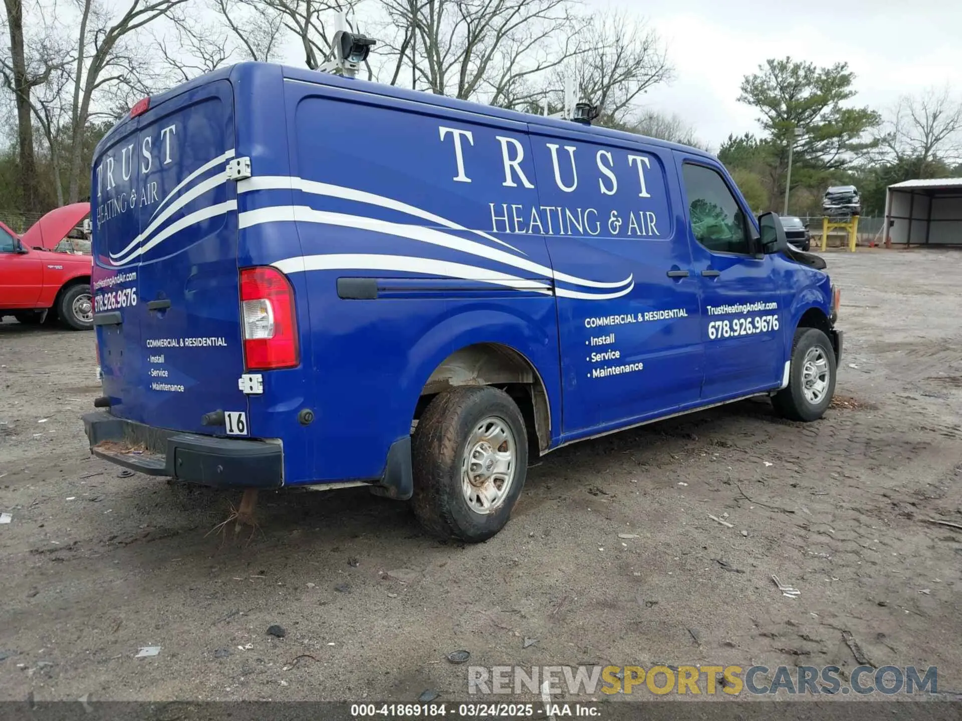 4 Photograph of a damaged car 1N6BF0KY8LN802178 NISSAN NV CARGO NV2500 HD 2020