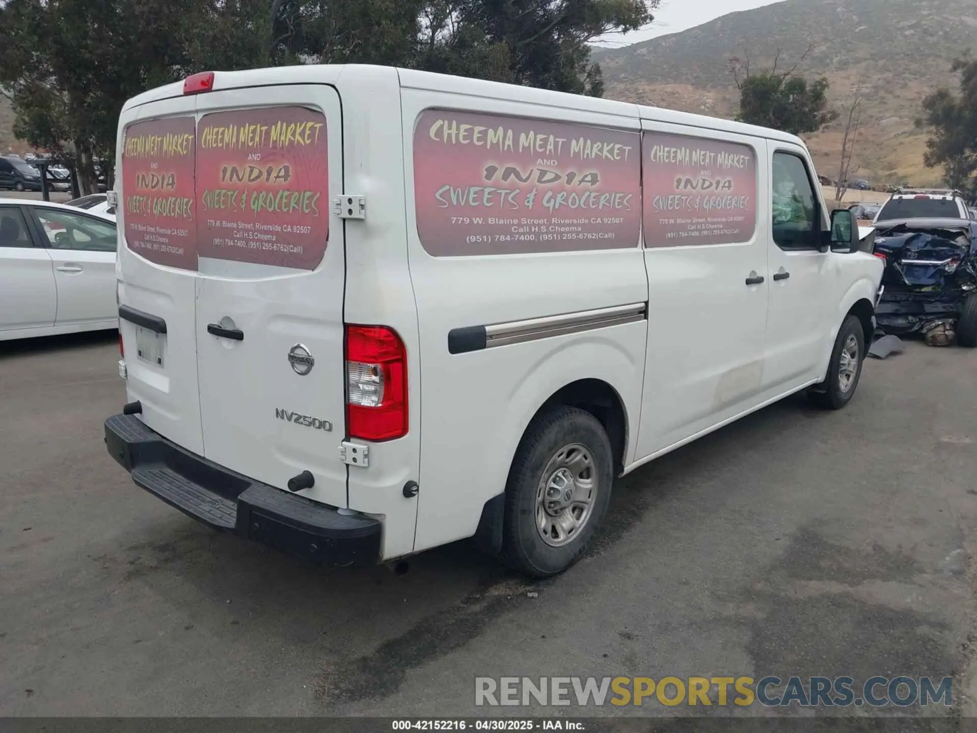 4 Photograph of a damaged car 1N6BF0KYXMN805682 NISSAN NV CARGO NV2500 HD 2021