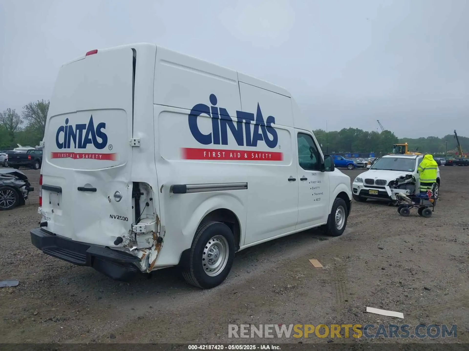 4 Фотография поврежденного автомобиля 1N6BF0LY7MN809266 NISSAN NV CARGO NV2500 HD 2021