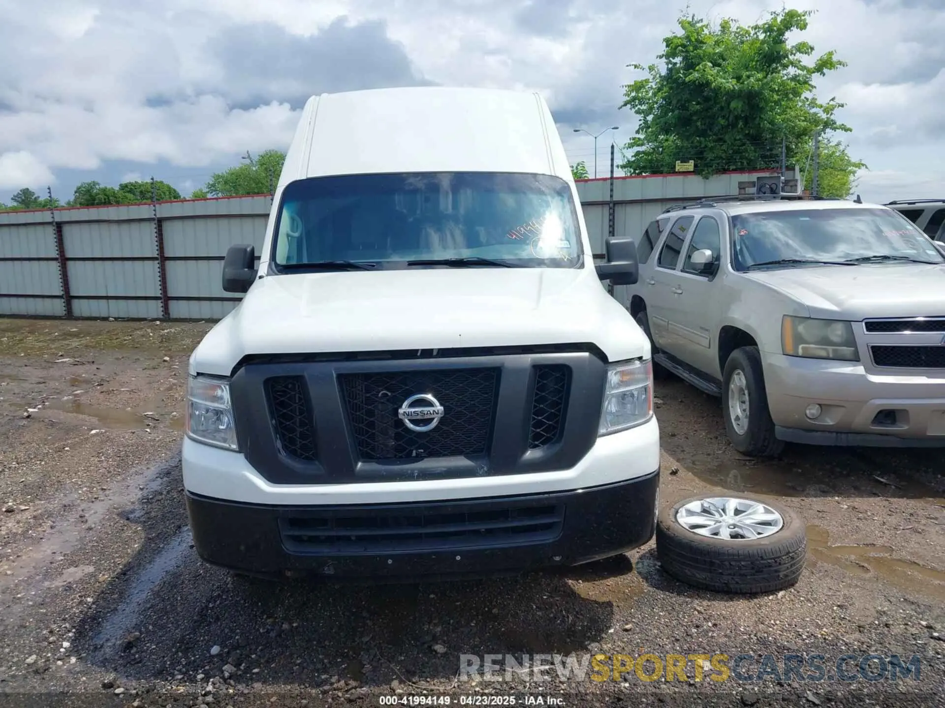 12 Photograph of a damaged car 1N6BF0LY9MN808457 NISSAN NV CARGO NV2500 HD 2021