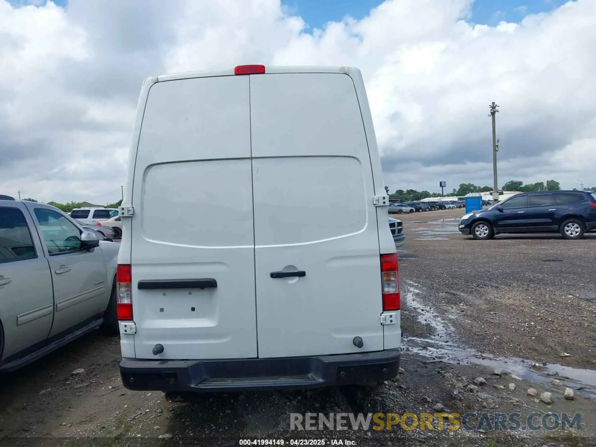 16 Photograph of a damaged car 1N6BF0LY9MN808457 NISSAN NV CARGO NV2500 HD 2021