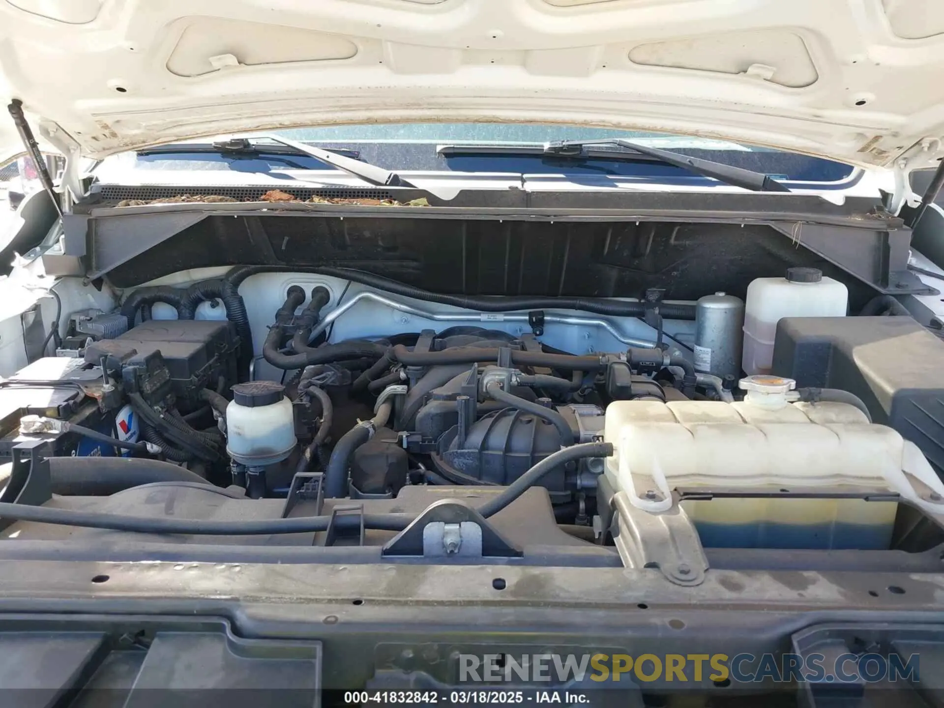10 Photograph of a damaged car 1N6AF0LY4LN803404 NISSAN NV CARGO NV3500 HD 2020