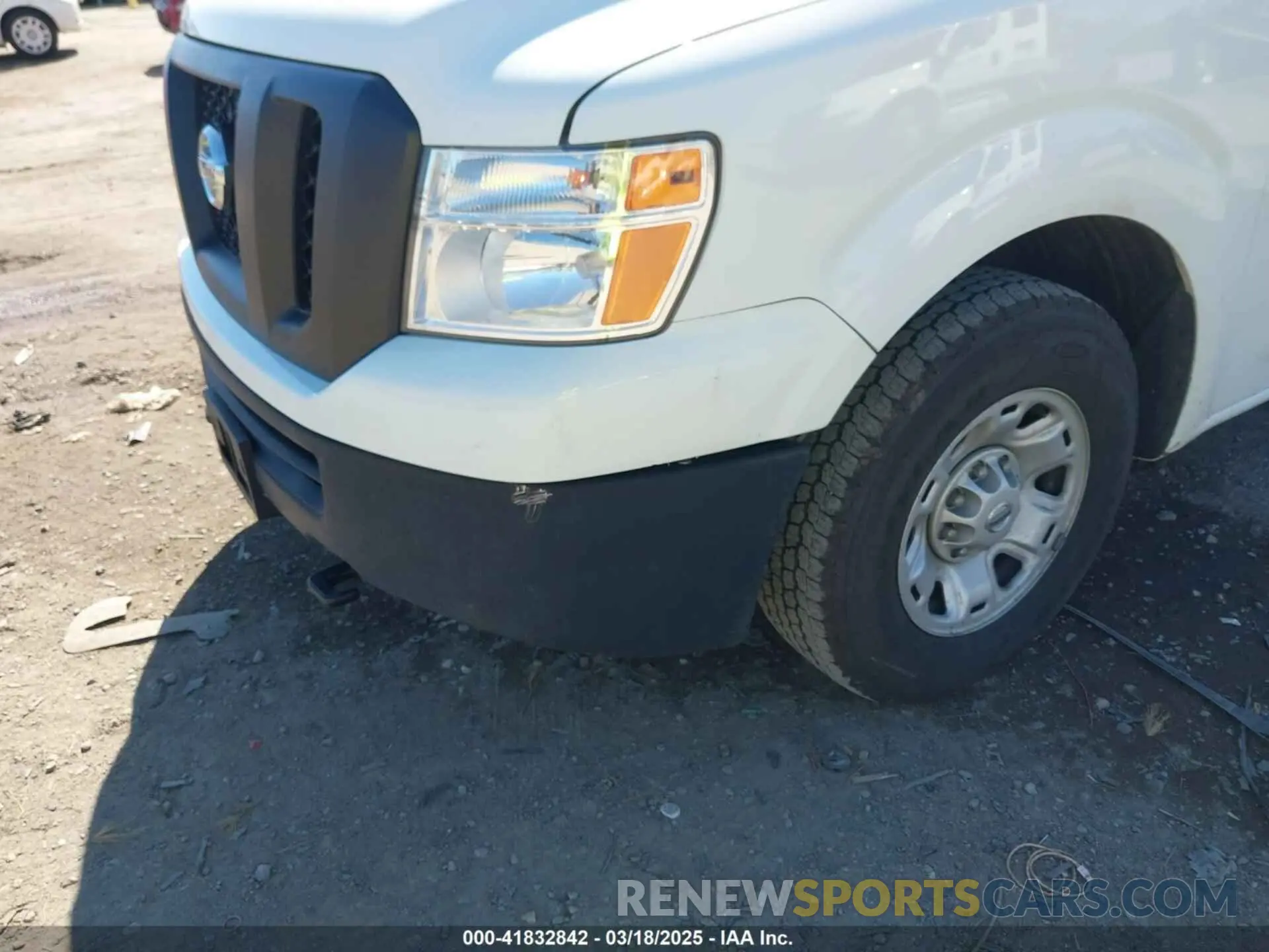 6 Photograph of a damaged car 1N6AF0LY4LN803404 NISSAN NV CARGO NV3500 HD 2020