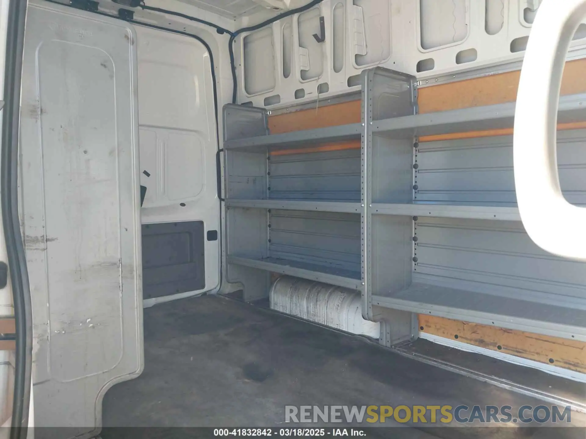 8 Photograph of a damaged car 1N6AF0LY4LN803404 NISSAN NV CARGO NV3500 HD 2020