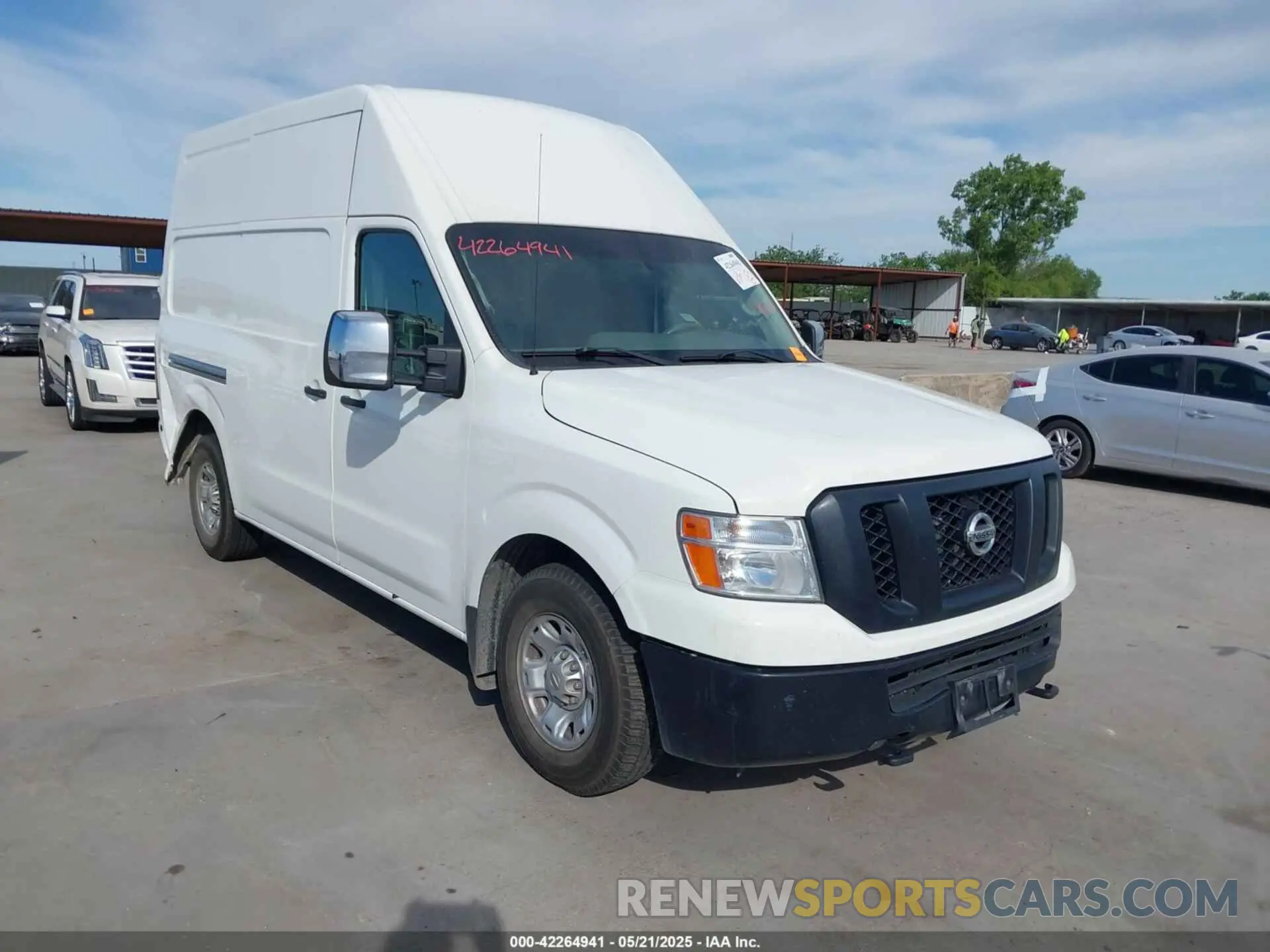 1 Photograph of a damaged car 1N6AF0LY8MN805030 NISSAN NV CARGO NV3500 HD 2021