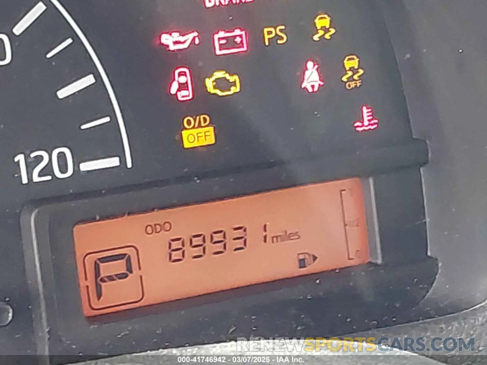 15 Photograph of a damaged car 3N6CM0KN2KK700069 NISSAN NV200 2019