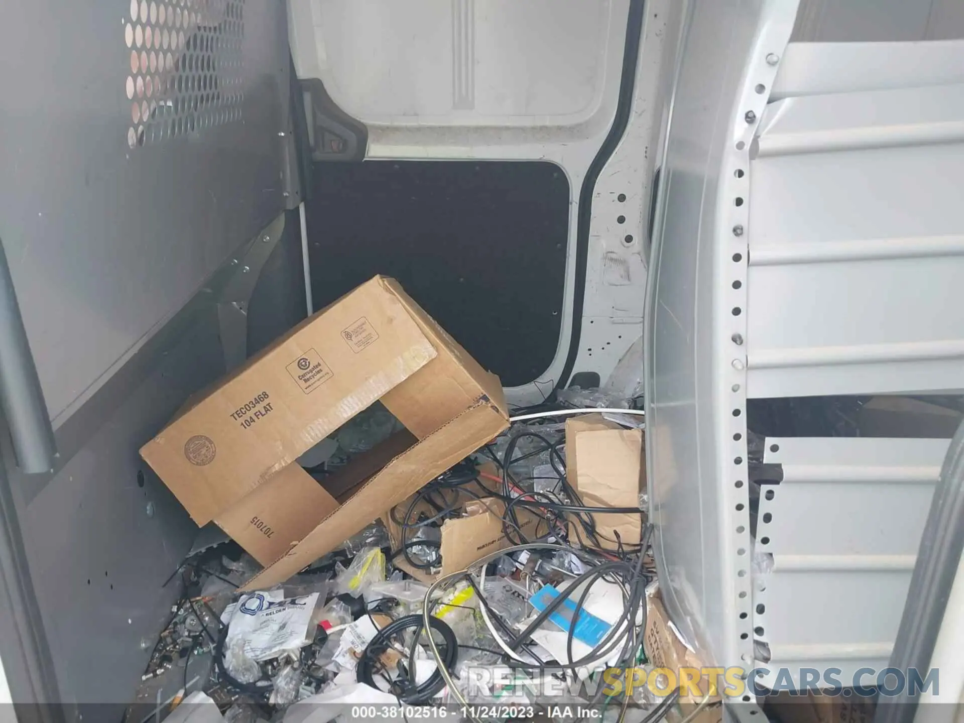 8 Фотография поврежденного автомобиля 3N6CM0KN5KK697961 NISSAN NV200 2019