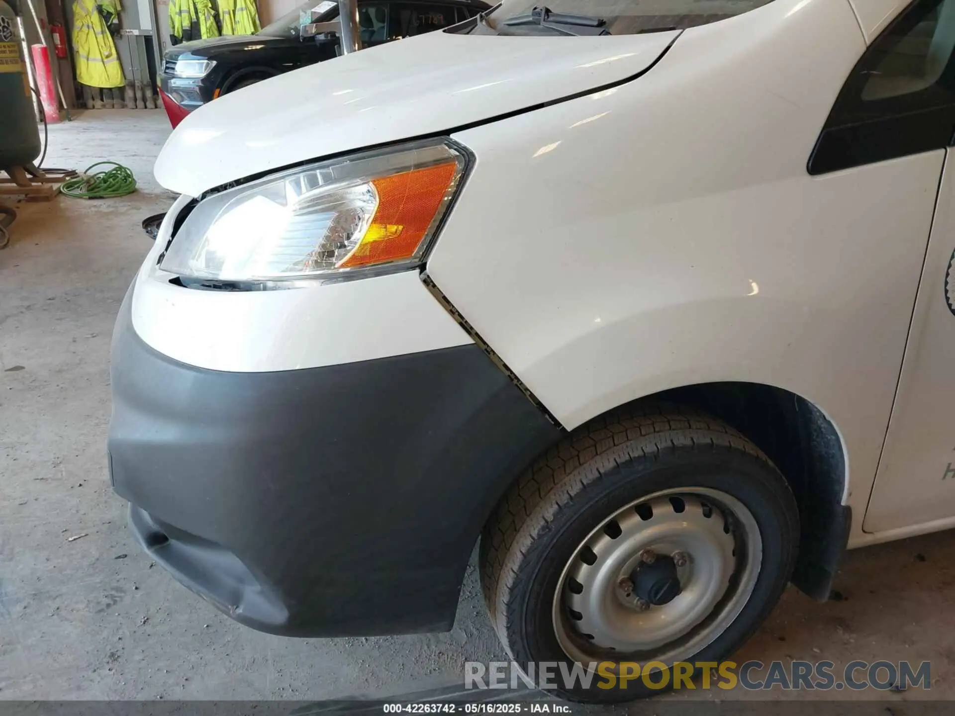 12 Фотография поврежденного автомобиля 3N6CM0KN9KK699096 NISSAN NV200 2019