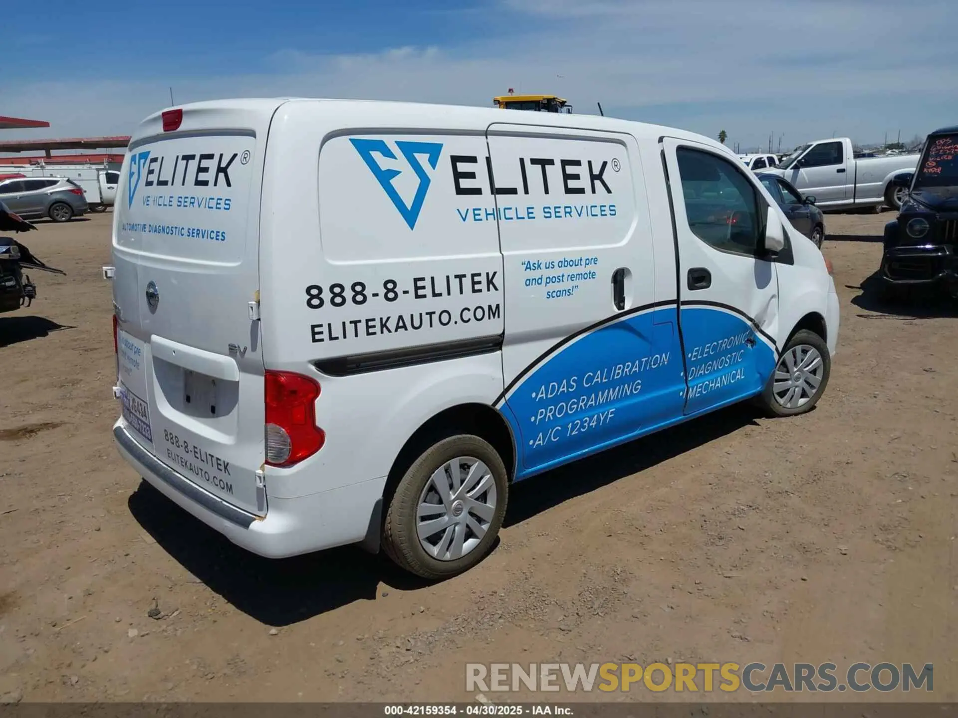 4 Photograph of a damaged car 3N6CM0KN9KK710081 NISSAN NV200 2019