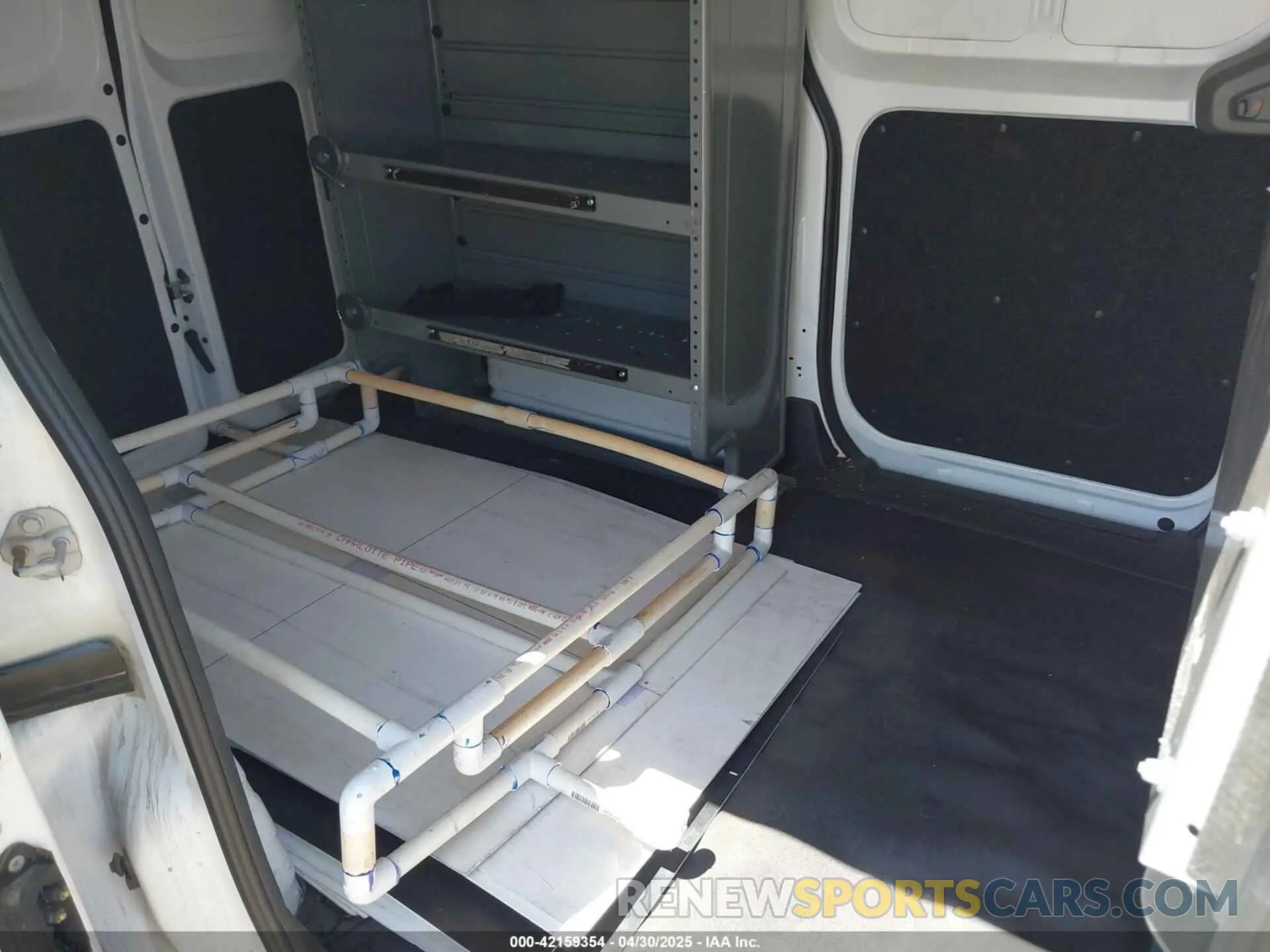 8 Photograph of a damaged car 3N6CM0KN9KK710081 NISSAN NV200 2019