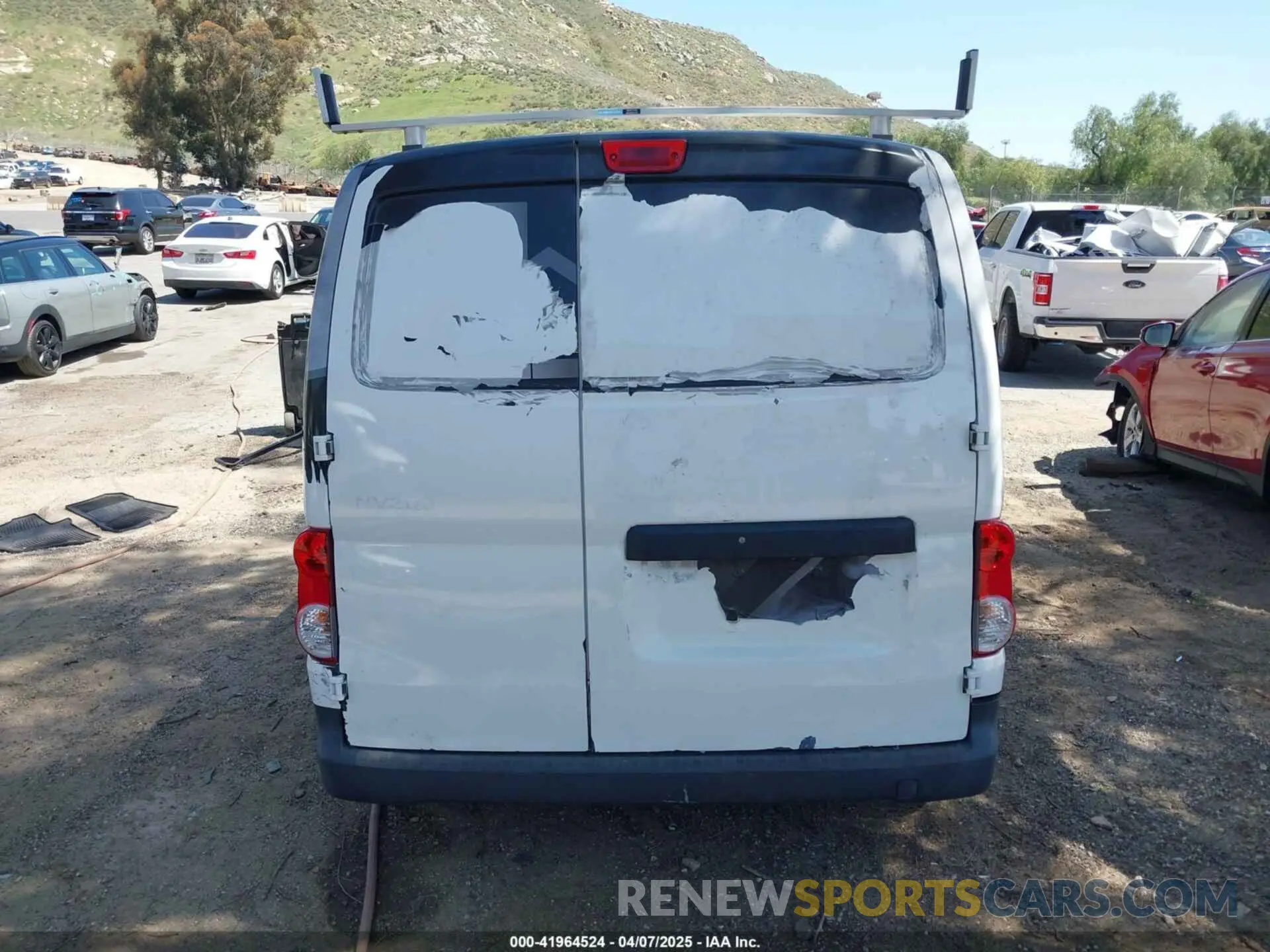 16 Photograph of a damaged car 3N6CM0KN0LK705837 NISSAN NV200  CARGO 2020