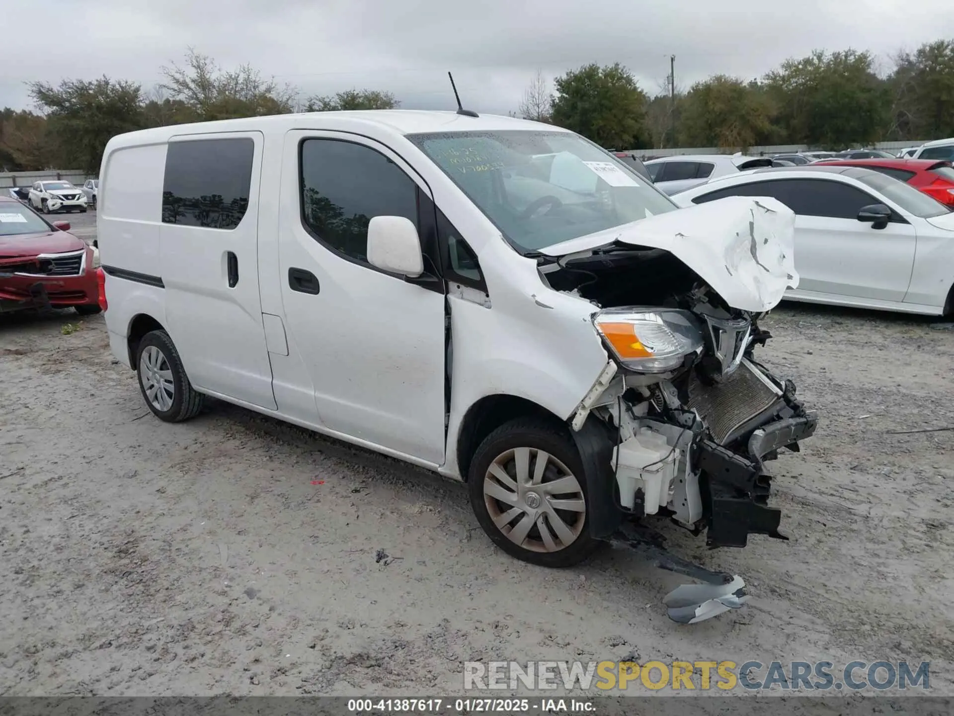 1 Photograph of a damaged car 3N6CM0KN1LK700534 NISSAN NV200  CARGO 2020