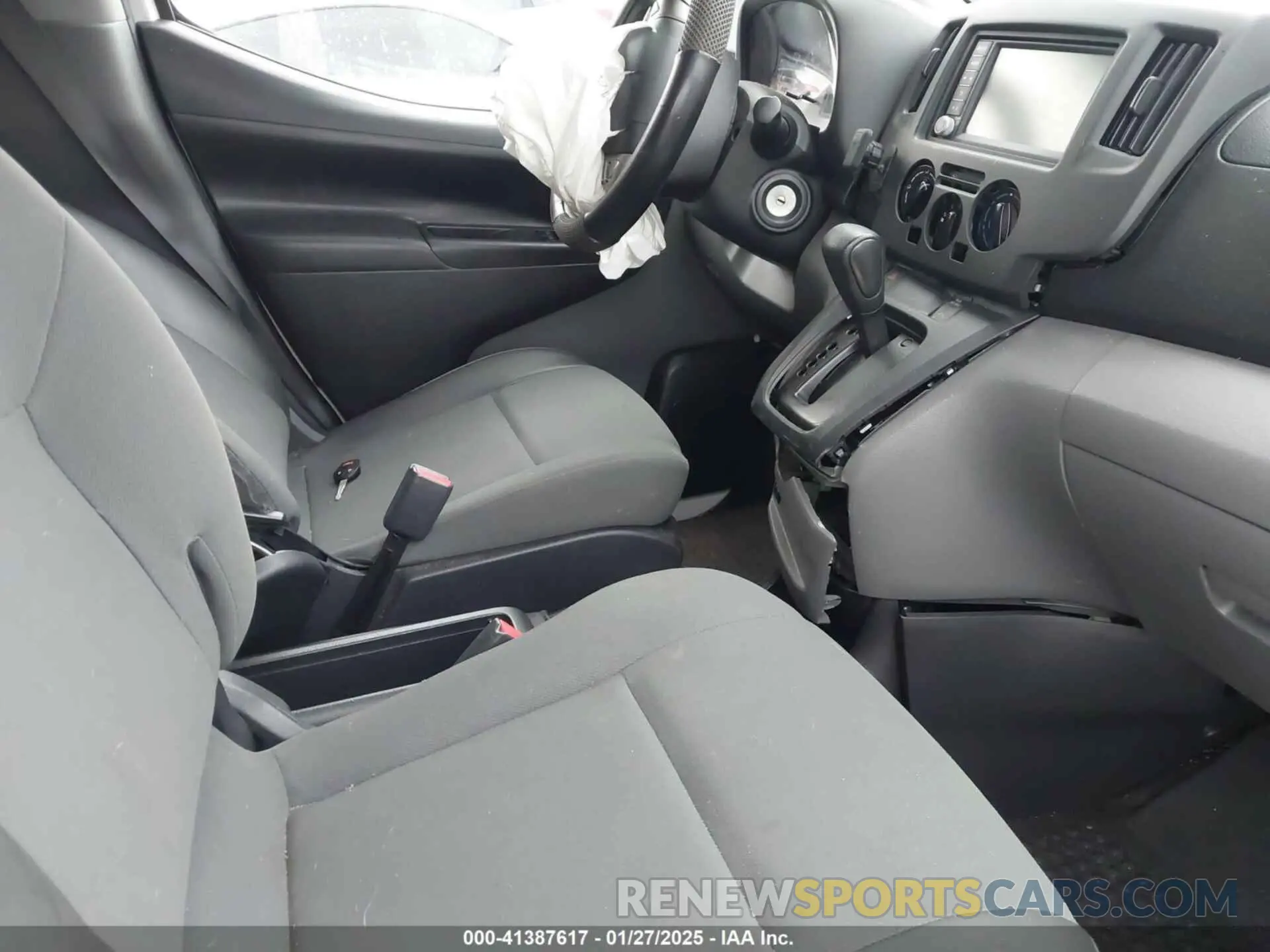 5 Photograph of a damaged car 3N6CM0KN1LK700534 NISSAN NV200  CARGO 2020