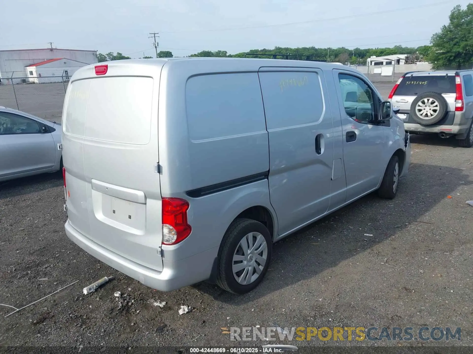 4 Photograph of a damaged car 3N6CM0KN2LK691570 NISSAN NV200  CARGO 2020