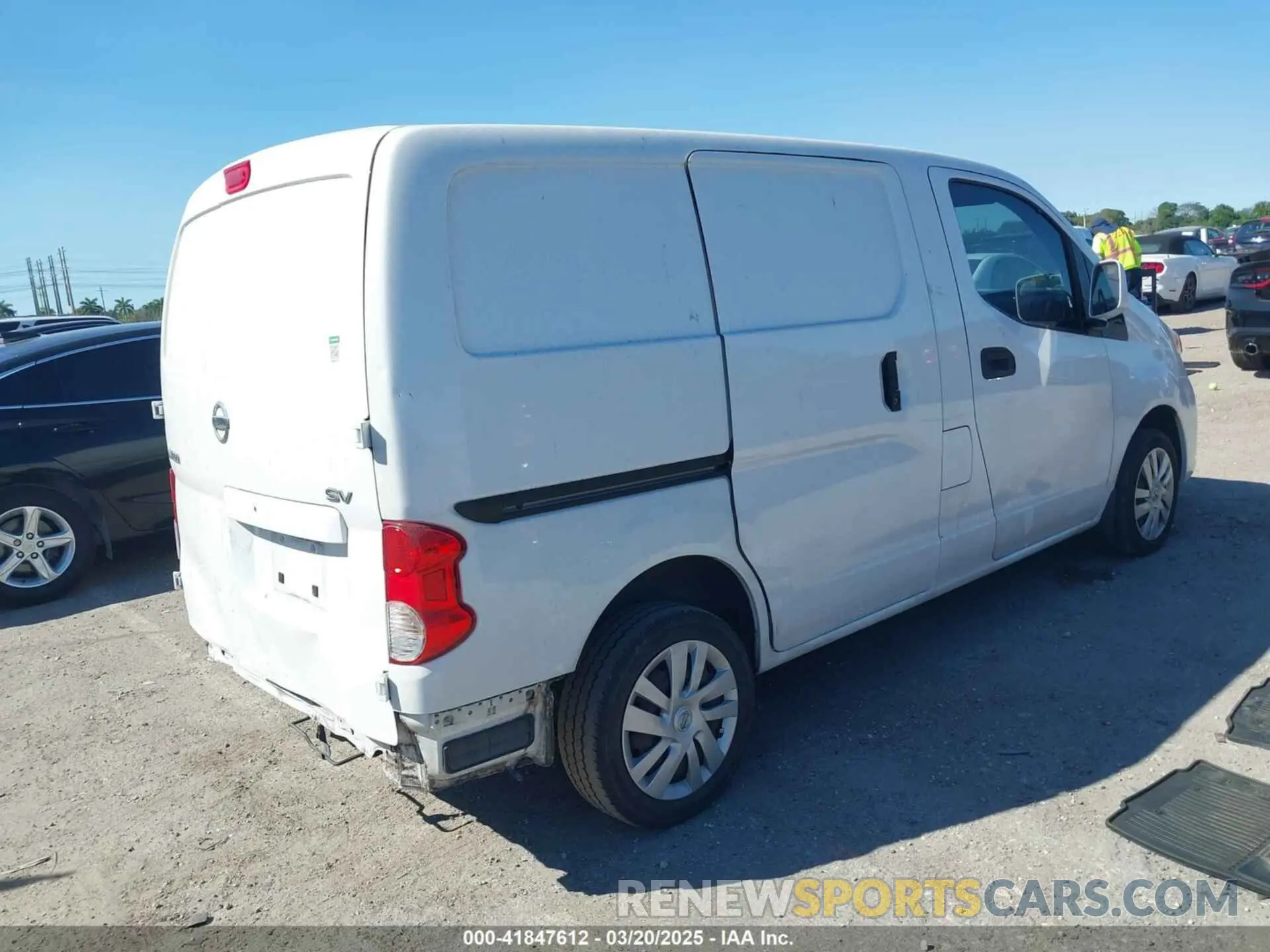 4 Фотография поврежденного автомобиля 3N6CM0KN9LK71O972 NISSAN NV200  CARGO 2020
