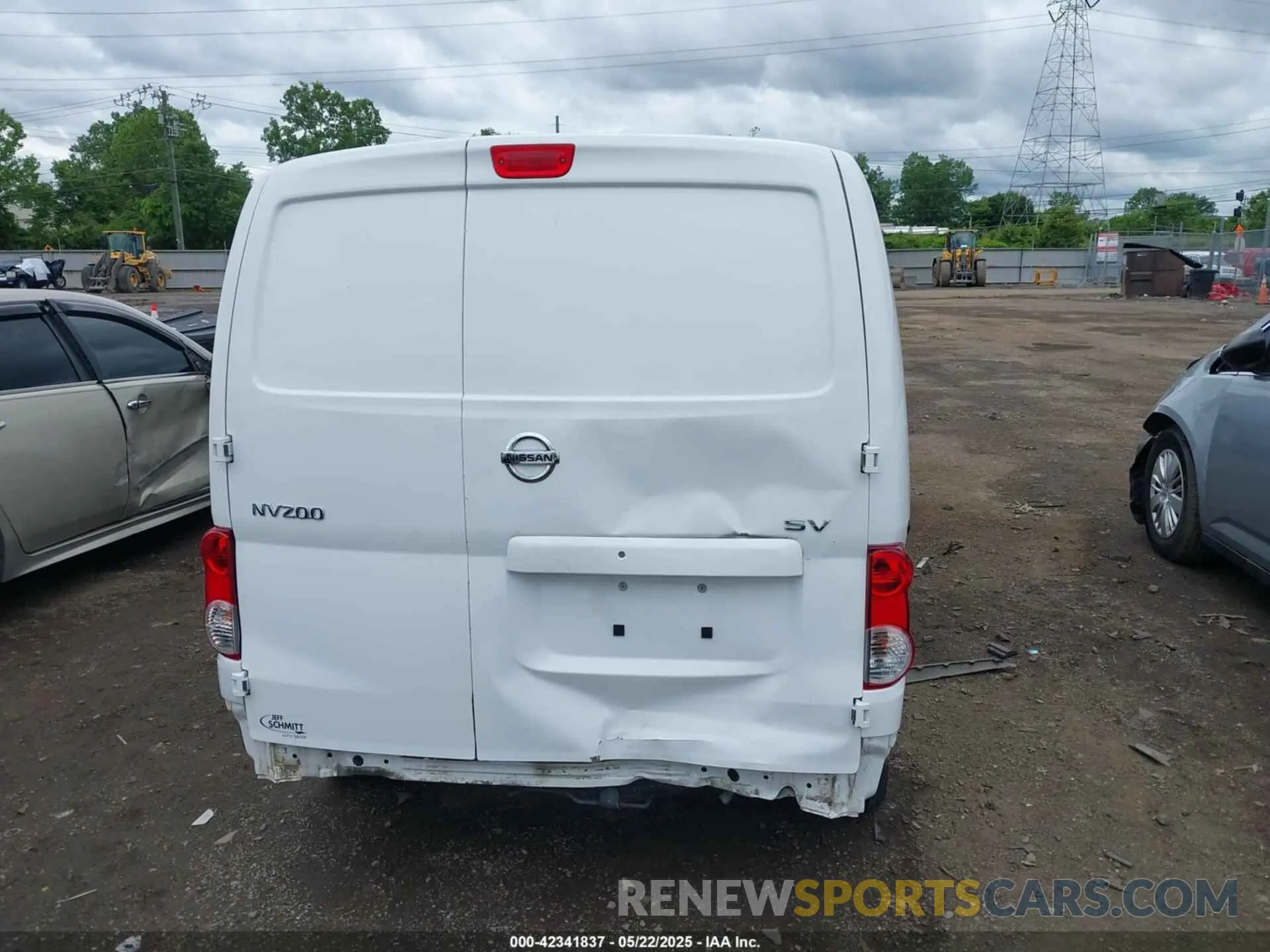 17 Photograph of a damaged car 3N6CM0KN3MK695547 NISSAN NV200  CARGO 2021