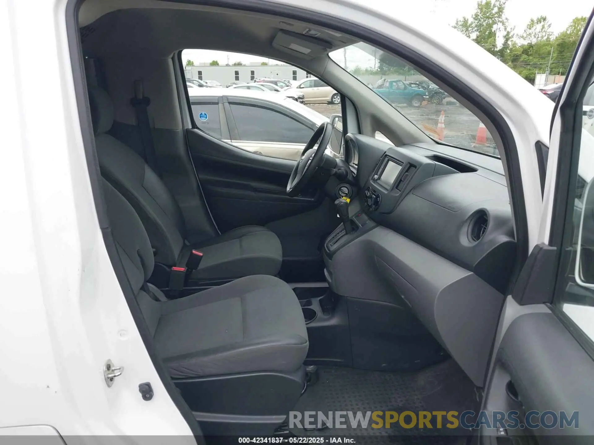 5 Photograph of a damaged car 3N6CM0KN3MK695547 NISSAN NV200  CARGO 2021