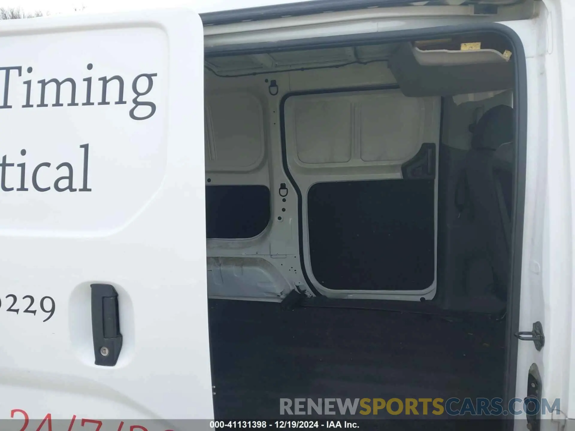 8 Photograph of a damaged car 3N6CM0KN7MK704685 NISSAN NV200  CARGO 2021