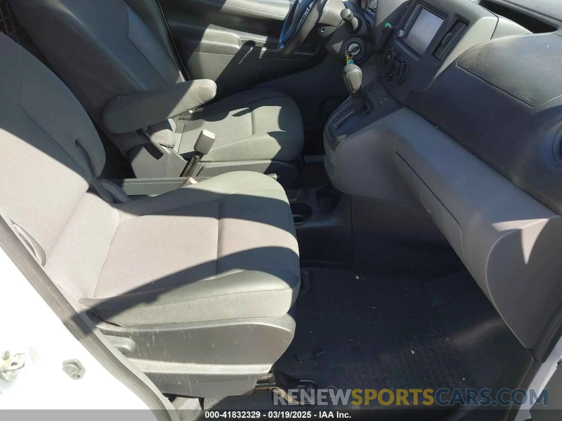 5 Photograph of a damaged car 3N6CM0KN9MK696475 NISSAN NV200  CARGO 2021